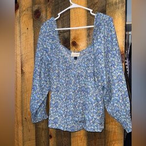 Universal Thread Blue Floral Blouse